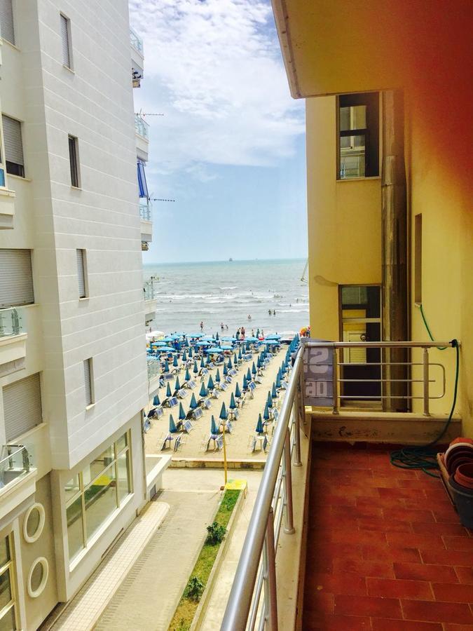 Sun & Sea Apartment Durrës Extérieur photo